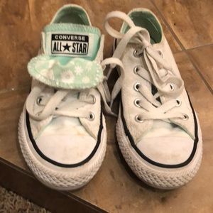 White converse girls shoes